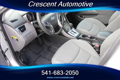 2011 Hyundai ELANTRA GLS   - Photo 10 - Eugene, OR 97402