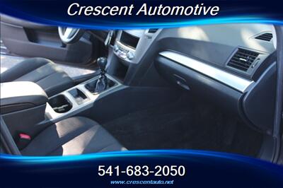 2011 Subaru Outback 2.5i   - Photo 13 - Eugene, OR 97402