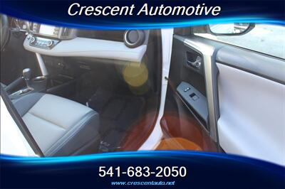 2014 Toyota RAV4 Limited - Photo 9 - Eugene, OR 97402