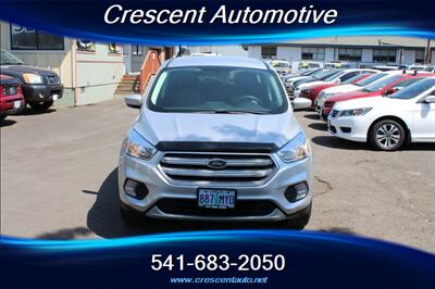 2019 Ford Escape SE   - Photo 2 - Eugene, OR 97402