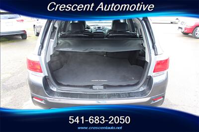 2012 Toyota Highlander Limited - Photo 14 - Eugene, OR 97402