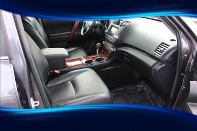 2012 Toyota Highlander Limited - Photo 12 - Eugene, OR 97402