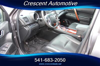 2012 Toyota Highlander Limited - Photo 10 - Eugene, OR 97402