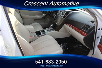 2010 Subaru Outback 2.5i Limited - Photo 12 - Eugene, OR 97402