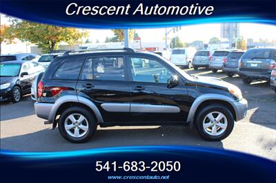 2005 Toyota RAV4   - Photo 5 - Eugene, OR 97402