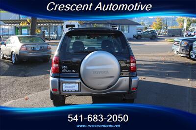2005 Toyota RAV4   - Photo 7 - Eugene, OR 97402
