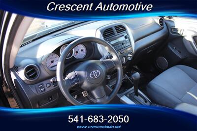 2005 Toyota RAV4   - Photo 11 - Eugene, OR 97402