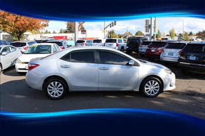 2017 Toyota Corolla LE   - Photo 5 - Eugene, OR 97402