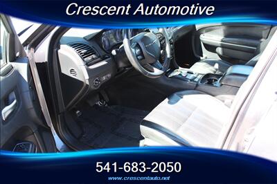 2018 Chrysler 300 S - Photo 10 - Eugene, OR 97402