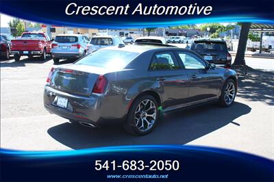 2018 Chrysler 300 S - Photo 6 - Eugene, OR 97402
