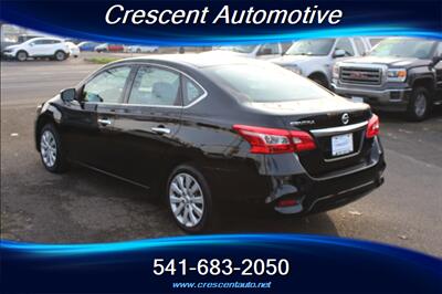 2019 Nissan Sentra S - Photo 8 - Eugene, OR 97402