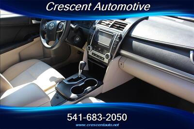 2012 Toyota Camry LE   - Photo 9 - Eugene, OR 97402