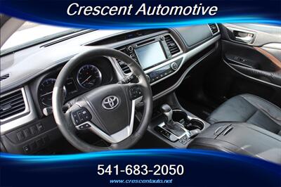 2015 Toyota Highlander XLE - Photo 11 - Eugene, OR 97402