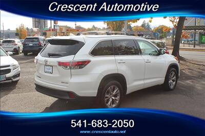 2015 Toyota Highlander XLE - Photo 6 - Eugene, OR 97402