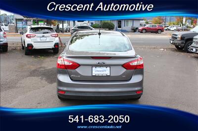 2012 Ford Focus SE   - Photo 7 - Eugene, OR 97402