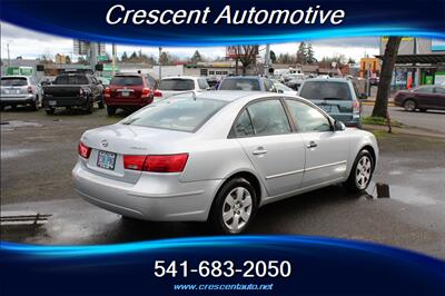 2010 Hyundai SONATA GLS   - Photo 6 - Eugene, OR 97402