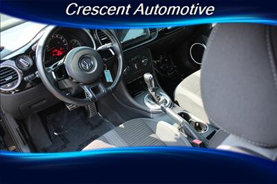 2012 Volkswagen Beetle Turbo PZEV - Photo 11 - Eugene, OR 97402