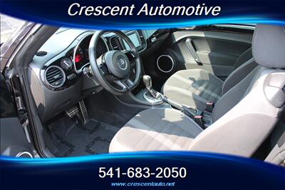 2012 Volkswagen Beetle Turbo PZEV - Photo 10 - Eugene, OR 97402