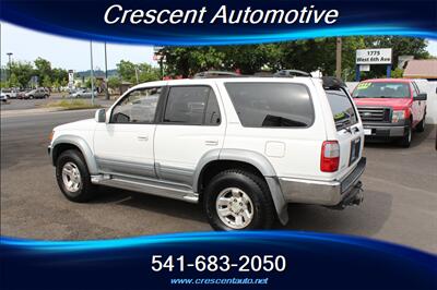 1998 Toyota 4Runner Limited   - Photo 8 - Eugene, OR 97402