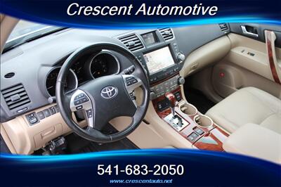2011 Toyota Highlander Limited   - Photo 11 - Eugene, OR 97402