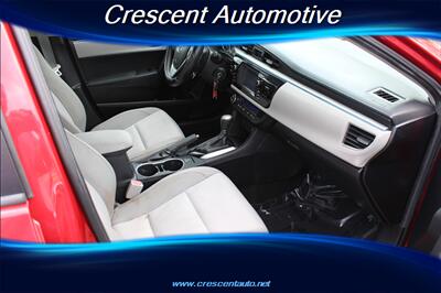 2015 Toyota Corolla LE Plus   - Photo 12 - Eugene, OR 97402