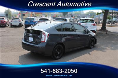 2014 Toyota Prius Two - Photo 6 - Eugene, OR 97402