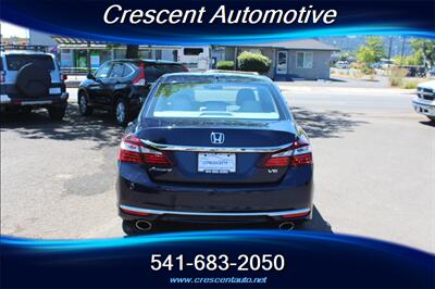 2017 Honda Accord EX-L V6 w/Navi w/Honda Se   - Photo 7 - Eugene, OR 97402