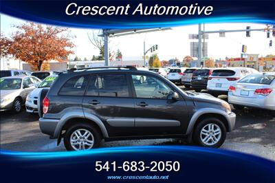 2003 Toyota RAV4   - Photo 5 - Eugene, OR 97402