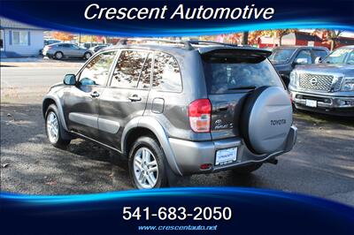 2003 Toyota RAV4   - Photo 8 - Eugene, OR 97402