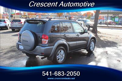 2003 Toyota RAV4   - Photo 6 - Eugene, OR 97402