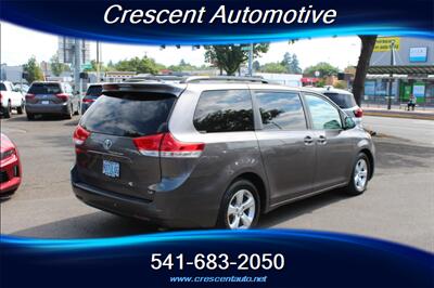 2013 Toyota Sienna LE 7-Passenger Auto   - Photo 6 - Eugene, OR 97402