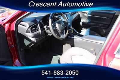 2019 Toyota Camry LE - Photo 10 - Eugene, OR 97402