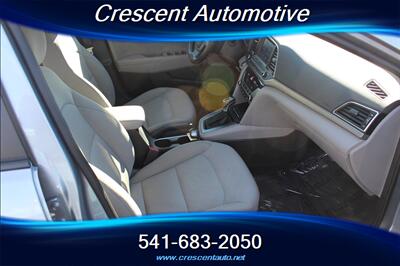 2017 Hyundai ELANTRA SE   - Photo 11 - Eugene, OR 97402