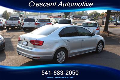 2015 Volkswagen Jetta S   - Photo 6 - Eugene, OR 97402