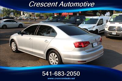 2015 Volkswagen Jetta S   - Photo 8 - Eugene, OR 97402
