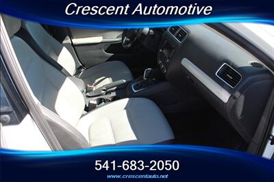 2013 Volkswagen Jetta Hybrid   - Photo 13 - Eugene, OR 97402