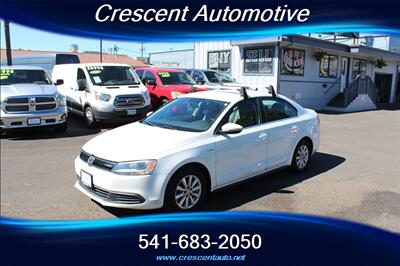 2013 Volkswagen Jetta Hybrid   - Photo 1 - Eugene, OR 97402