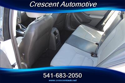 2013 Volkswagen Jetta Hybrid   - Photo 14 - Eugene, OR 97402