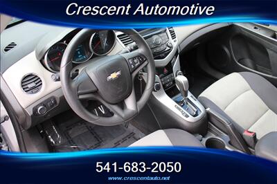 2014 Chevrolet Cruze LS Auto - Photo 11 - Eugene, OR 97402