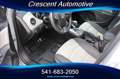2014 Chevrolet Cruze LS Auto - Photo 10 - Eugene, OR 97402
