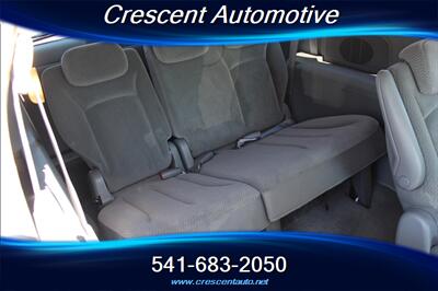 2006 Chrysler Town and Country Touring - Photo 15 - Eugene, OR 97402