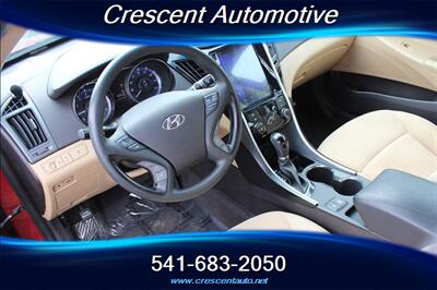 2013 Hyundai SONATA GLS   - Photo 11 - Eugene, OR 97402