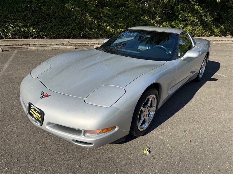 2002 Chevrolet Corvette 2dr Coupe