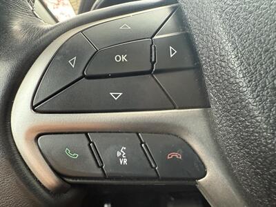 2018 Jeep Grand Cherokee Overland   - Photo 20 - Poulsbo, WA 98370