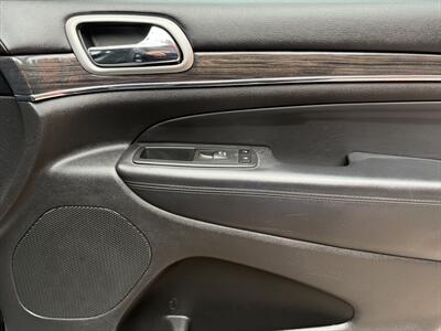 2018 Jeep Grand Cherokee Overland   - Photo 28 - Poulsbo, WA 98370