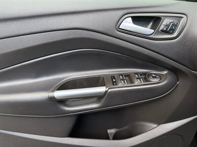 2019 Ford Escape Titanium   - Photo 10 - Poulsbo, WA 98370