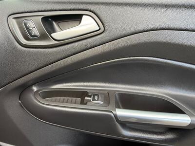 2019 Ford Escape Titanium   - Photo 19 - Poulsbo, WA 98370