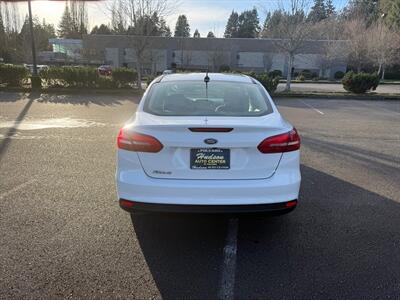 2015 Ford Focus S   - Photo 4 - Poulsbo, WA 98370