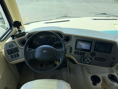 2013 Tiffin Allegro 30GA   - Photo 9 - Poulsbo, WA 98370