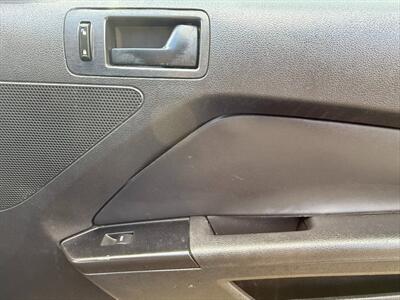 2012 Ford Mustang V6   - Photo 22 - Poulsbo, WA 98370